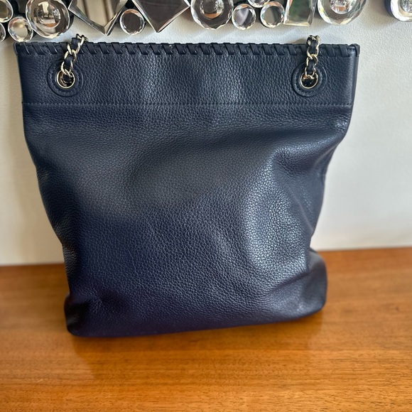 Tory Burch Bucket Bag Navy Blue - Picture 2 of 9